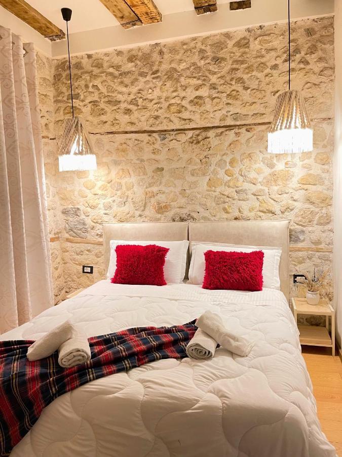 Bohemian Boutique Suites Vlorë 외부 사진