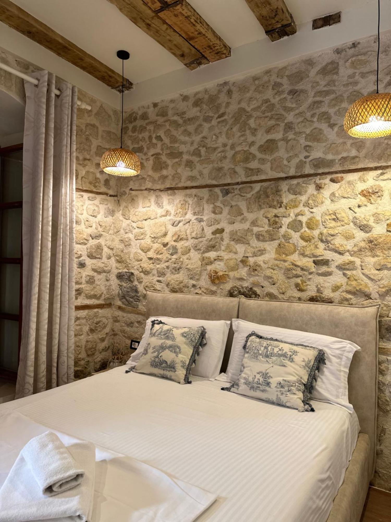Bohemian Boutique Suites Vlorë 외부 사진
